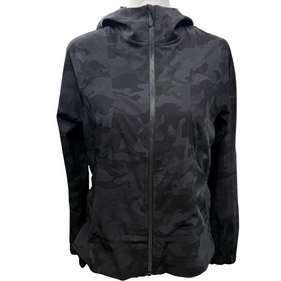 lululemon‎ Pack It Up Jacket Water Wind Resistant Hooded Vented Camo Size 2 - Picture 1 of 8